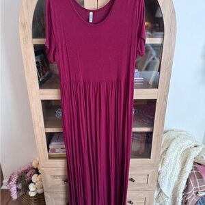Burgundy Maxi Dress - Women’s 2X - Short Sleeve - Flowy Elegant Long Dress